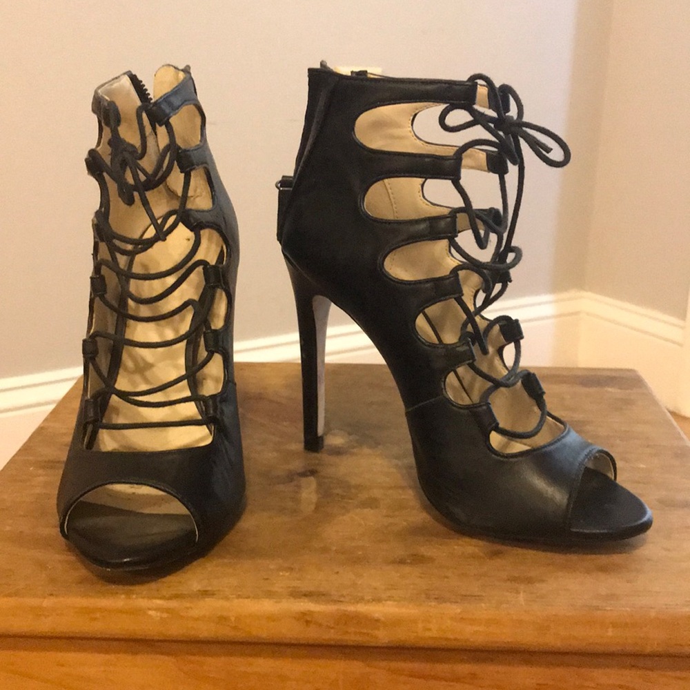 Zara. Lace up